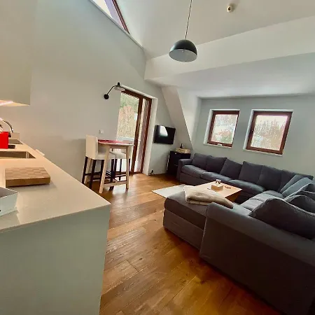 Apartman ! *